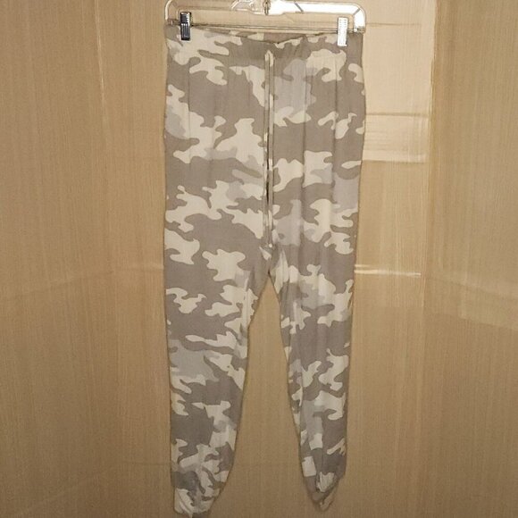 Wandering Dreams Grey Cream Camouflage Lounge Jogger Pants Medium - Picture 3 of 7